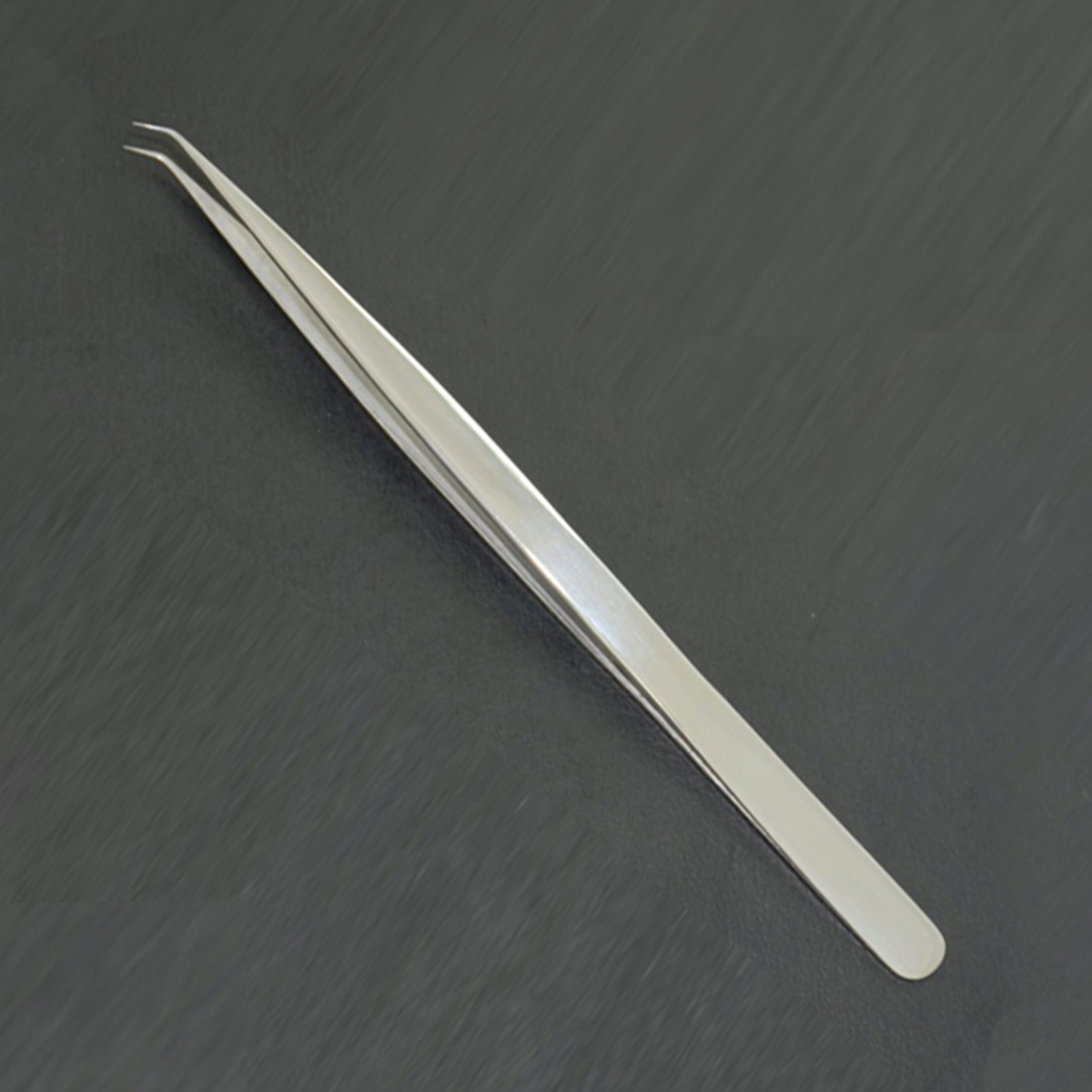 eye-lash-tweezer